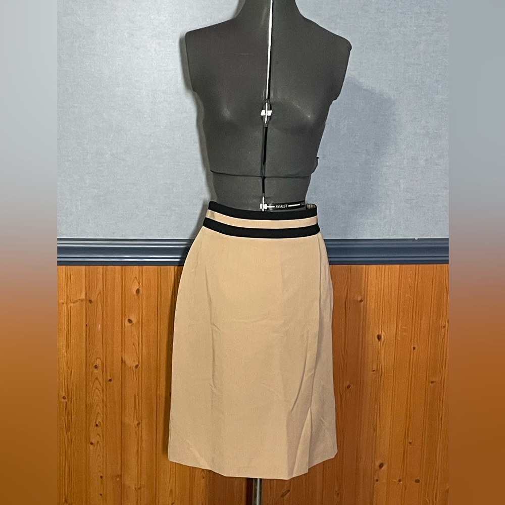 EUC- Worthington wrap front skirt